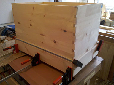 Bottom skirt attached.